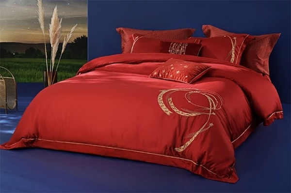 hy3380cc海洋之神家纺婚庆四件套的款式有哪些选择？适合不同风格的新婚床品吗？